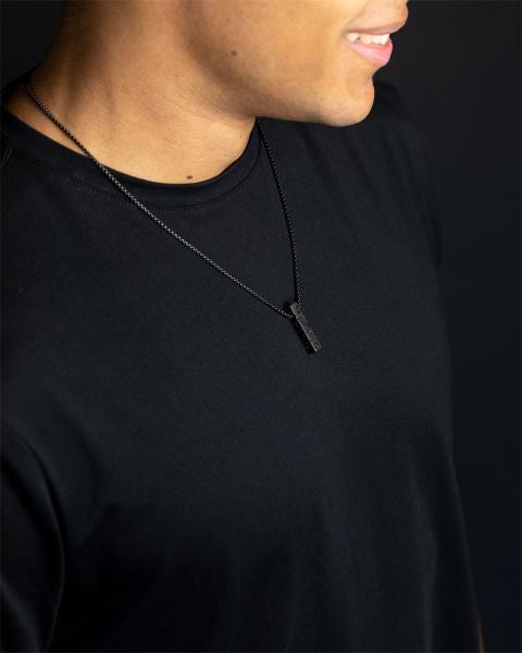 Halskette aus Edelstahl mit einem schwarzen Lavastein - Tantum Black Lava